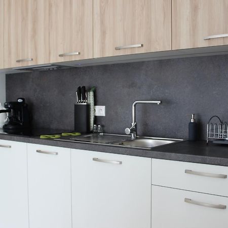 Leo Apartment Free Parking!!! Μπρατισλάβα Εξωτερικό φωτογραφία